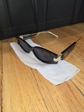 Women New Sunglasses Gold Black